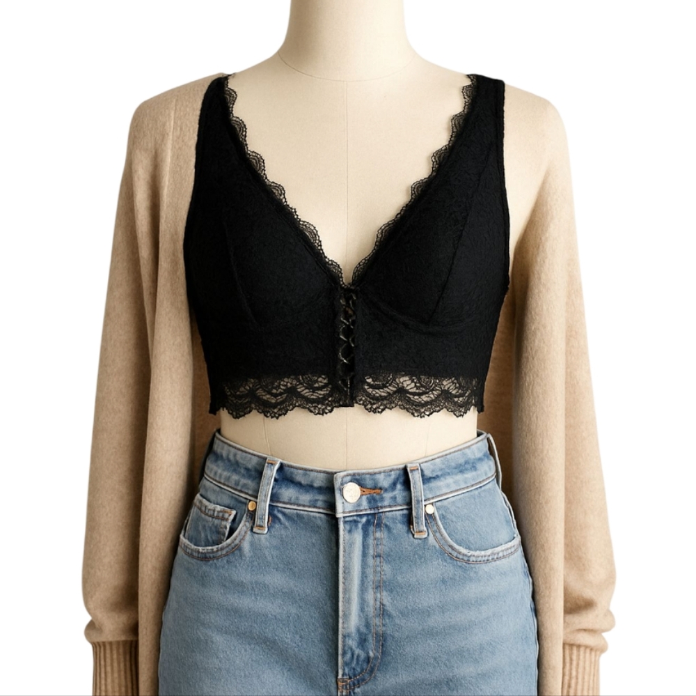 NWOT La Senza Lace Bralette Medium Black Floral Lace Adjustable Fit Sexy & soft